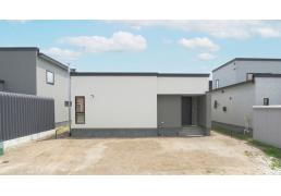 北海道苫小牧市美原町1丁目16番17号 の売買新築一戸建て物件詳細はこちら