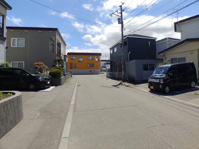 北西側から現地方向 北西側から現地方向
