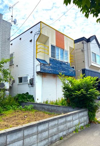 小学校まで徒歩5分と近くお子様の通学も安心です 小学校まで徒歩5分と近くお子様の通学も安心です