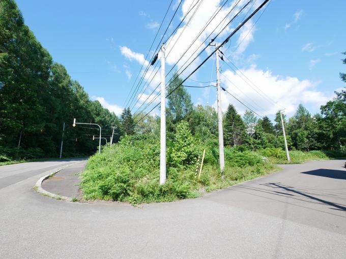 お向かいはロッジ飛鳥さまです。 お向かいはロッジ飛鳥さまです。