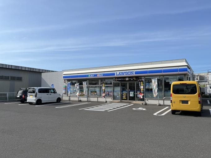 ローソン平和通15丁目店　徒歩3分
