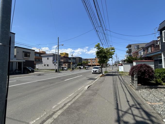 高低差のないフラットな地形です