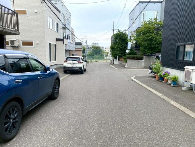 前面道路は8m公道 前面道路は8m公道