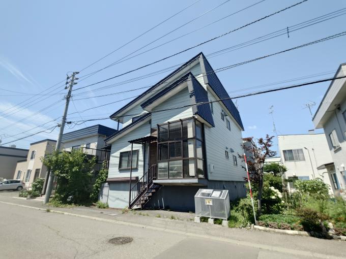【現地土地】南東側に幅8m、間口約12.7メートル 【現地土地】南東側に幅8m、間口約12.7メートル