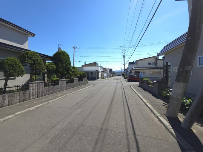【現地土地写真】コンビニまで徒歩4分 【現地土地写真】コンビニまで徒歩4分