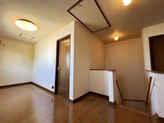 ☆使用しない時は収納し、広々とゆとりある廊下に☆