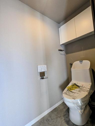 トイレ交換、写真は同等品サンプル写真です トイレ交換、写真は同等品サンプル写真です