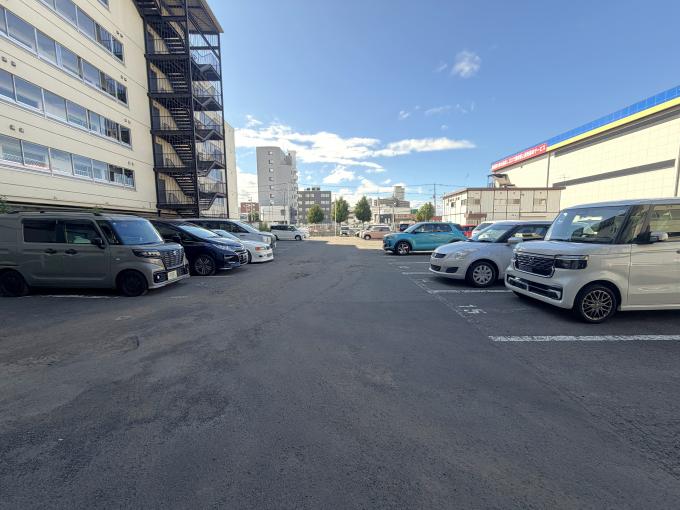 【駐車場】 【駐車場】