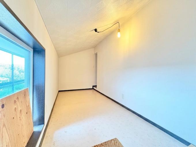 【小屋裏収納】※CG加工を施しております。