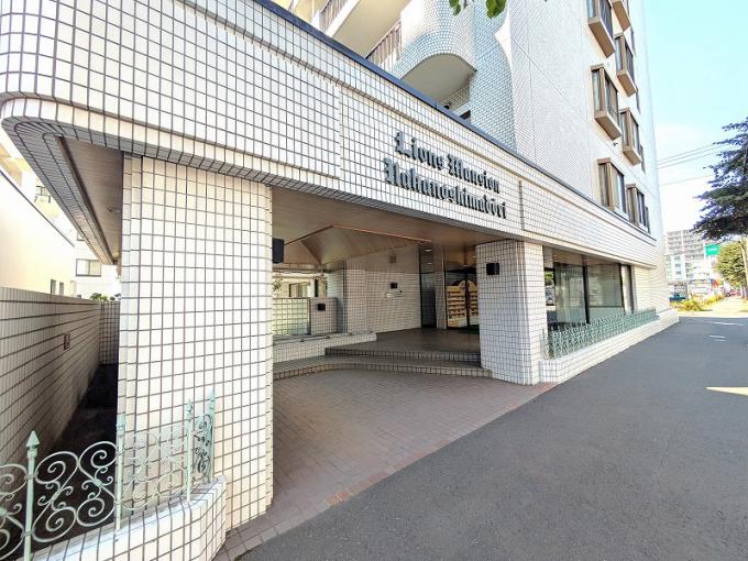 マンション外観(玄関) マンション外観(玄関)
