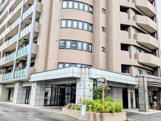エントランス玄関 エントランス玄関