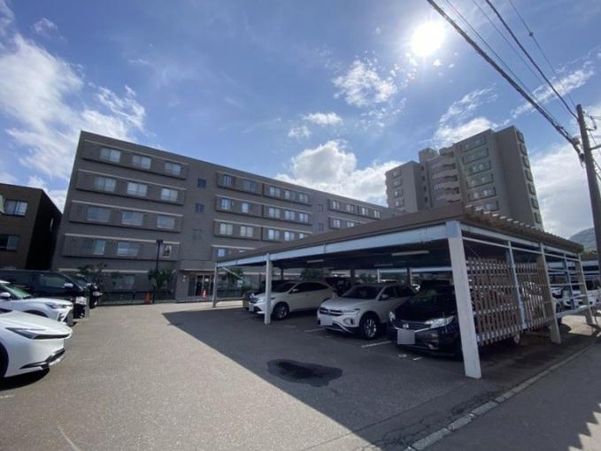 外観写真・敷地内駐車場 外観写真・敷地内駐車場