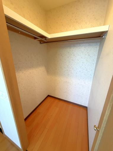 【WIC】服や大きな荷物もすっきり収まります 【WIC】服や大きな荷物もすっきり収まります