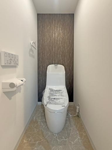WC WC