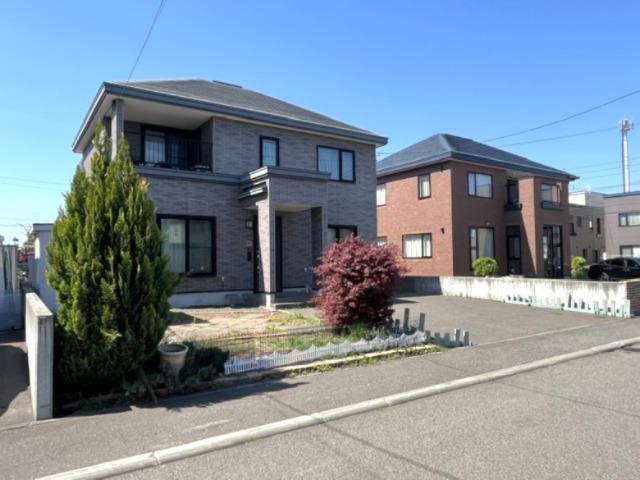 庭付きでBBQや家庭菜園が楽しめます♪