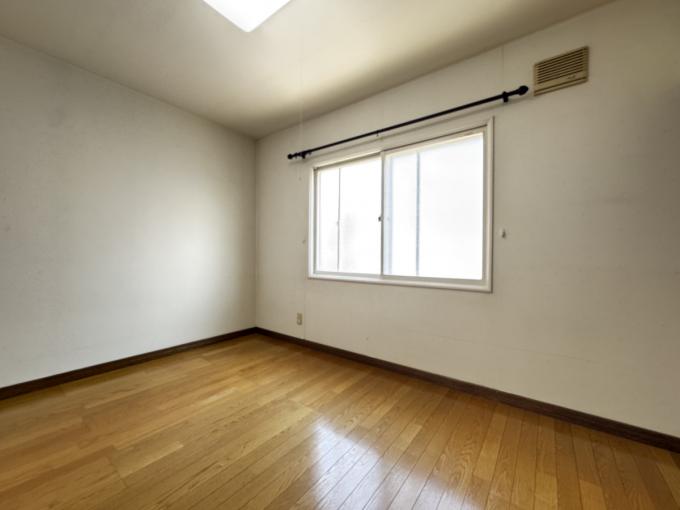 【洋室④】シンプルなお部屋で使いやすい間取り♪ 【洋室④】シンプルなお部屋で使いやすい間取り♪