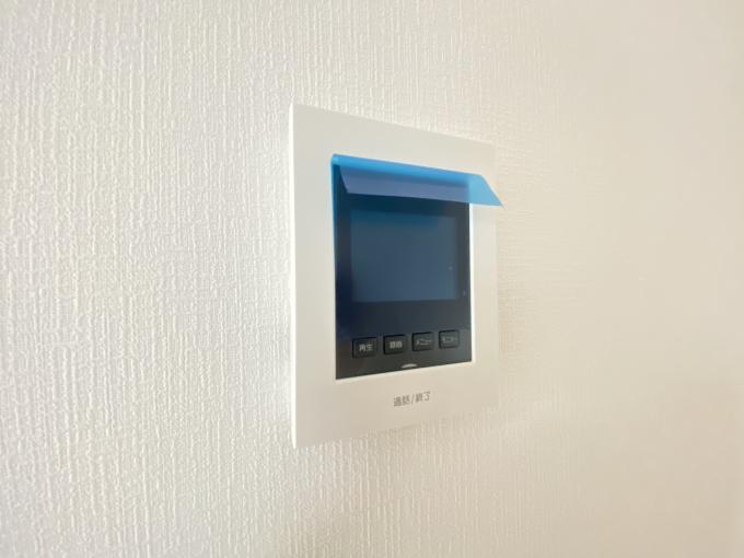 】訪問者の姿を確認できるTVモニター付きインターホン 】訪問者の姿を確認できるTVモニター付きインターホン