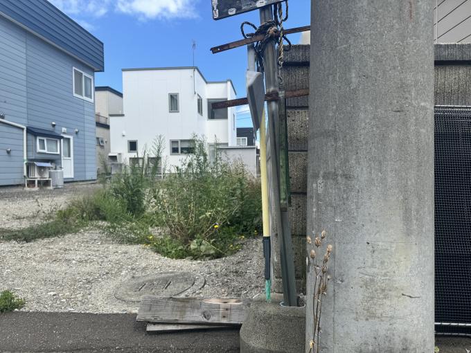 【現地土地】建築条件なし＆南西向きで陽当り良好