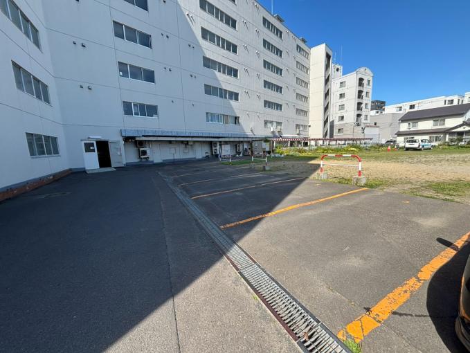 来客用駐車場 来客用駐車場
