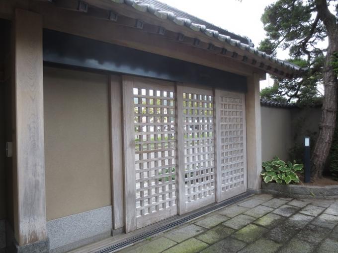 門