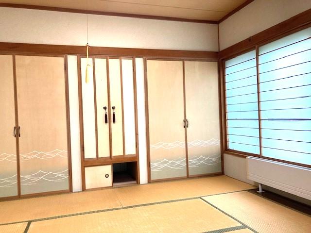 和室6帖、仏間併設、収納押入れ