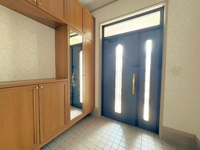 【玄関】全身鏡付きで使いやすい大容量シューズボックス◎ 【玄関】全身鏡付きで使いやすい大容量シューズボックス◎