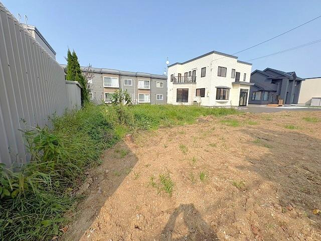 建築条件なし・更地渡しです♪