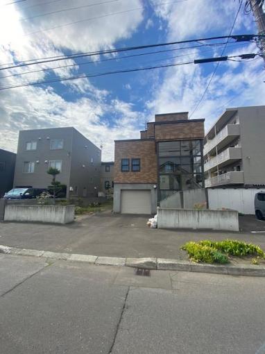 前面道路は14.5ｍ公道です