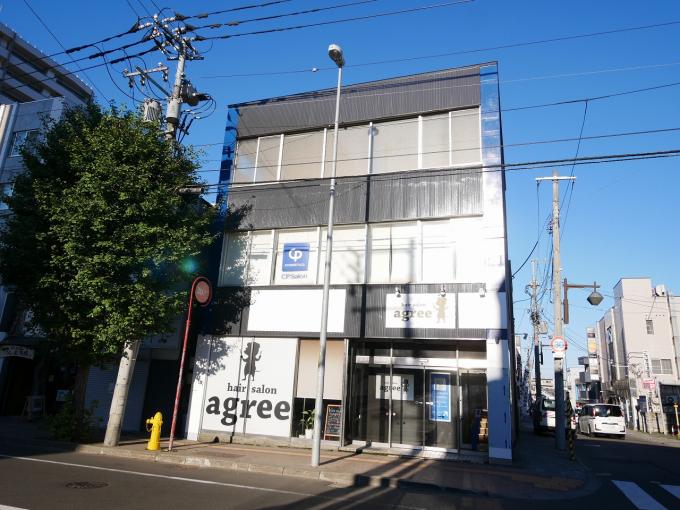 二十四軒・手稲通りに面しております。 二十四軒・手稲通りに面しております。