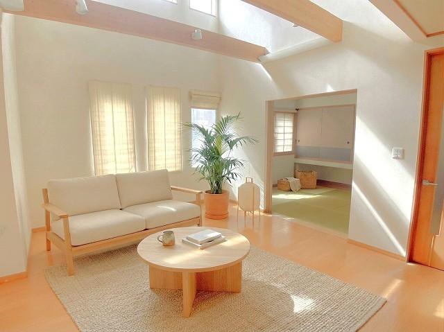 【リビング】明るい陽光が差し込む、開放感あふれる空間☆ 【リビング】明るい陽光が差し込む、開放感あふれる空間☆