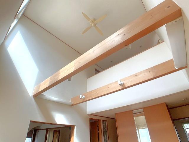 【リビング】吹抜けが広がりを感じさせる、開放感あふれる空間♪ 【リビング】吹抜けが広がりを感じさせる、開放感あふれる空間♪