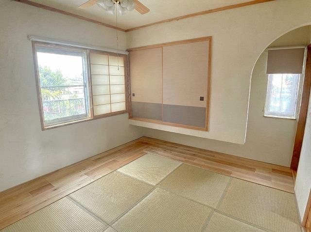 【和室】畳と木の風合いが心地よい、和のくつろぎ空間♪ 【和室】畳と木の風合いが心地よい、和のくつろぎ空間♪
