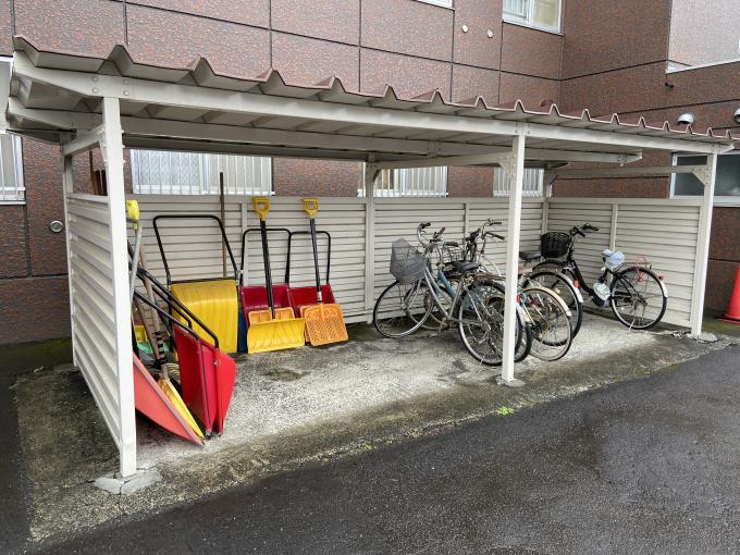 駐輪場 駐輪場