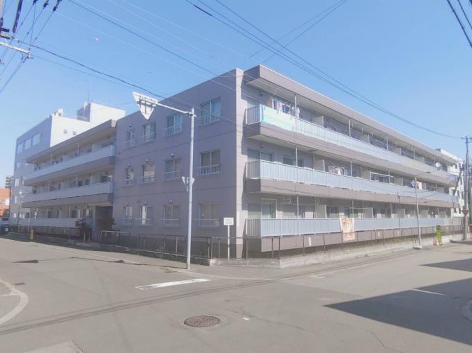 地下鉄「中の島」駅徒歩10分とアクセス利便性も高い立地