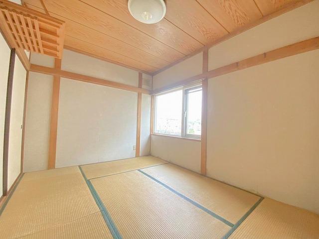 【和室】畳のぬくもりを感じられる落ち着いた空間☆