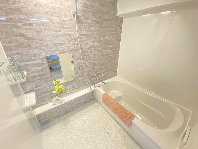 【浴室】上質なデザインと使いやすさを兼ね備えたバスルーム♪