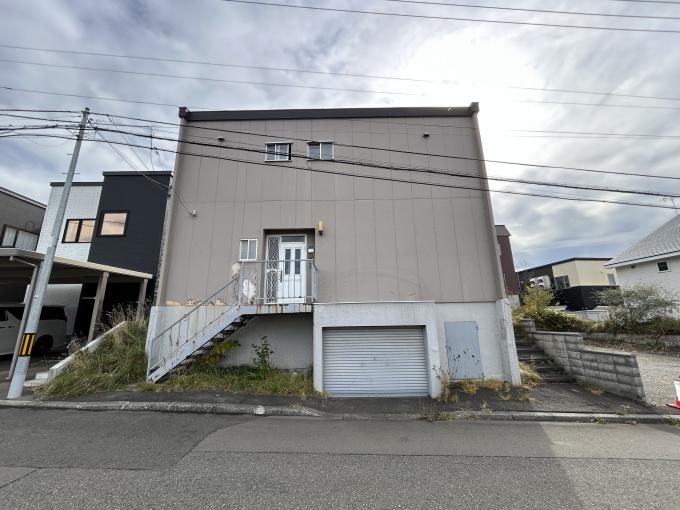 南北線「自衛隊前」駅　徒歩12分