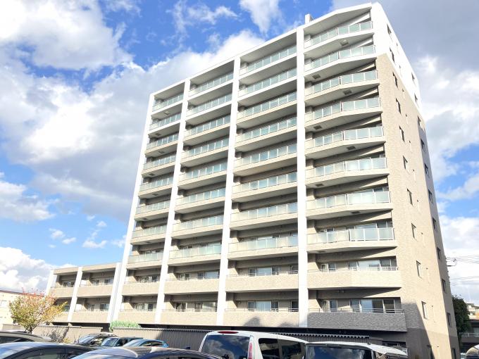 総戸数49戸、最上階のお部屋のご紹介です。 総戸数49戸、最上階のお部屋のご紹介です。